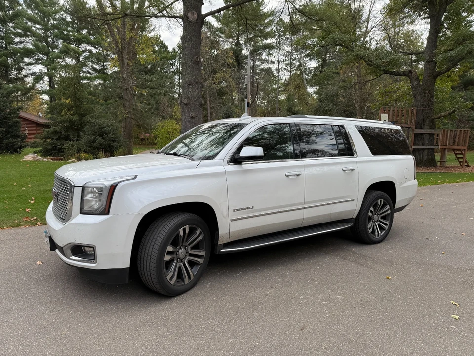 2017 GMC Yukon 4th Gen - Image 5 of 10