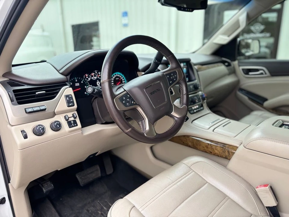 2017 GMC Yukon 4th Gen - Image 10 of 21