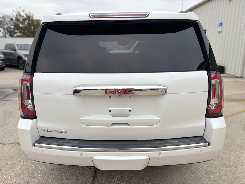 2017 GMC Yukon 4th Gen - Image 4 of 21