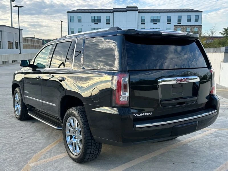 2017 GMC Yukon 4th Gen - Image 9 of 12