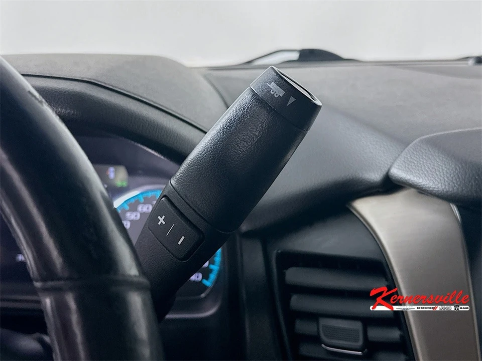 2017 GMC Yukon 4th Gen - Image 16 of 21