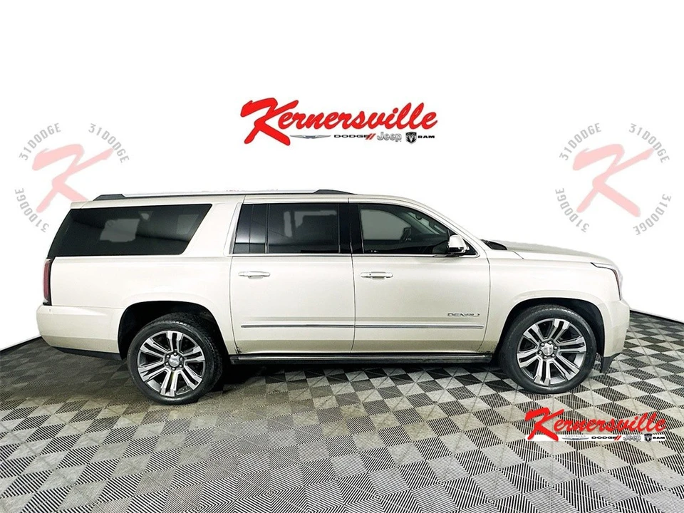 2017 GMC Yukon 4th Gen - Image 8 of 12