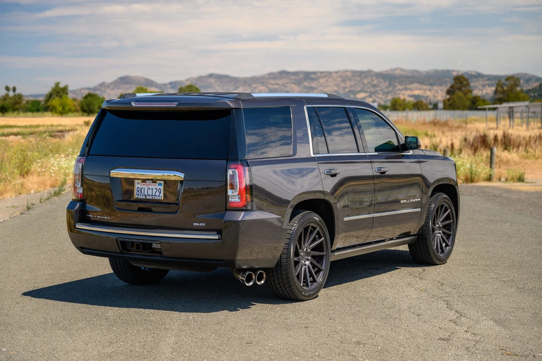 2017 GMC Yukon 4th Gen - Image 21 of 31