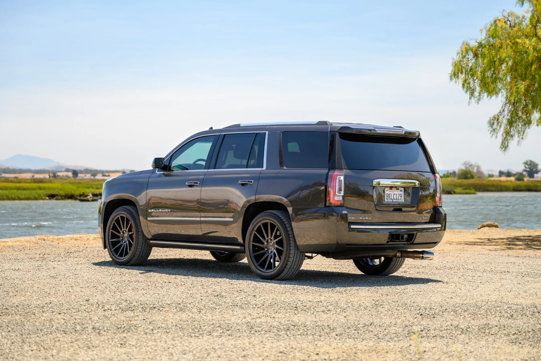 2017 GMC Yukon 4th Gen - Image 8 of 31