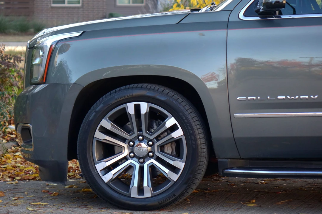 2017 GMC Yukon 4th Gen - Image 28 of 31