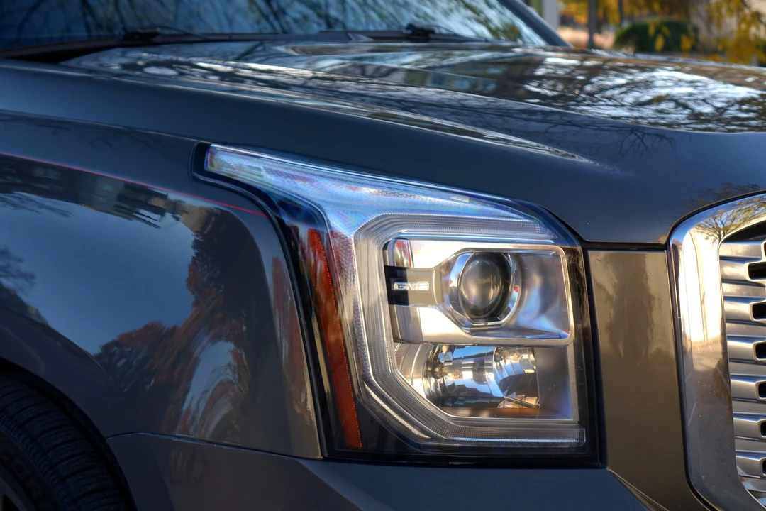 2017 GMC Yukon 4th Gen - Image 20 of 31