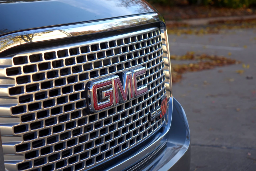 2017 GMC Yukon 4th Gen - Image 21 of 31