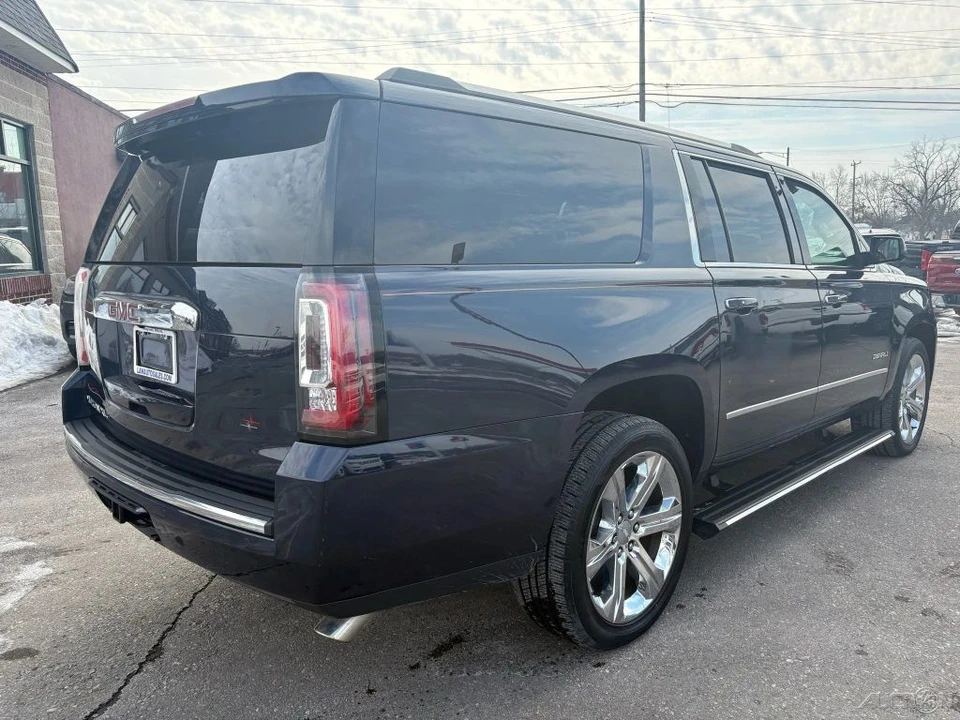 2017 GMC Yukon 4th Gen - Image 5 of 12