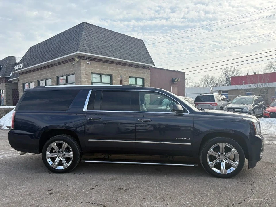 2017 GMC Yukon 4th Gen - Image 4 of 12