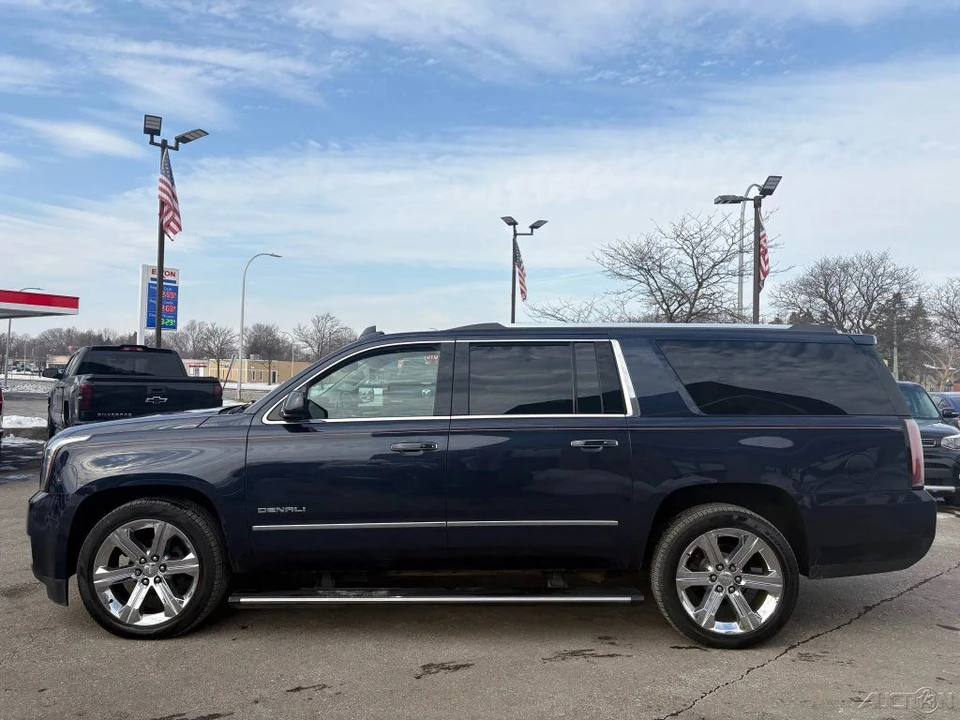 2017 GMC Yukon 4th Gen - Image 8 of 12