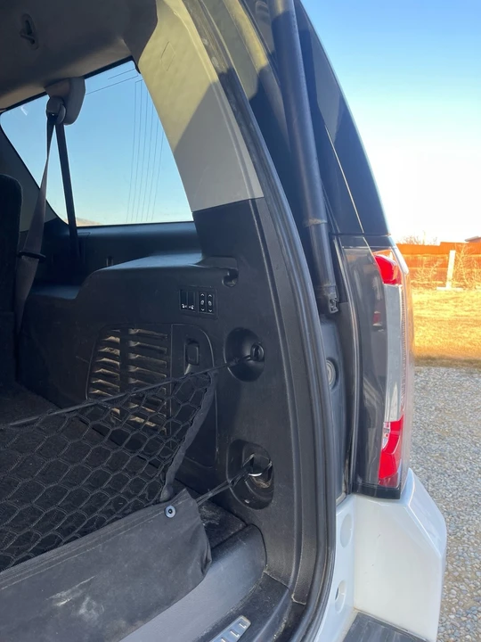2017 GMC Yukon 4th Gen - Image 10 of 14