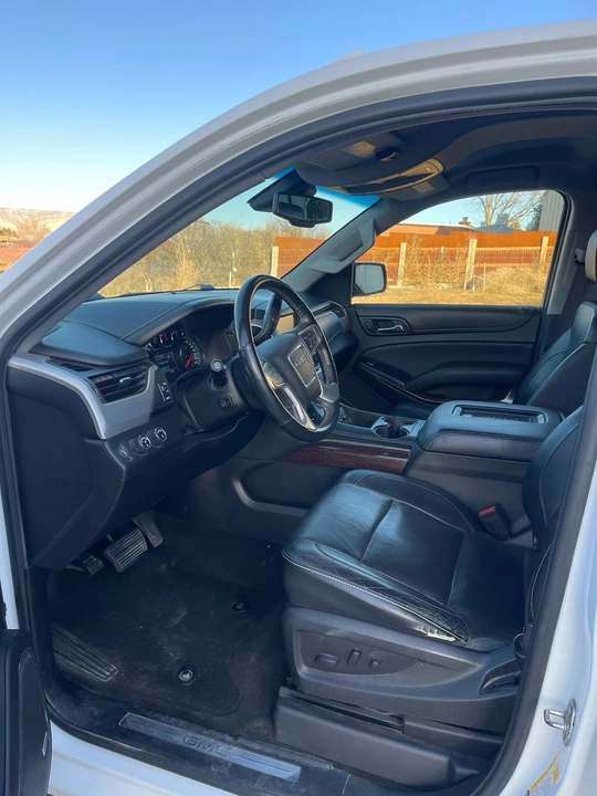 2017 GMC Yukon 4th Gen - Image 5 of 14