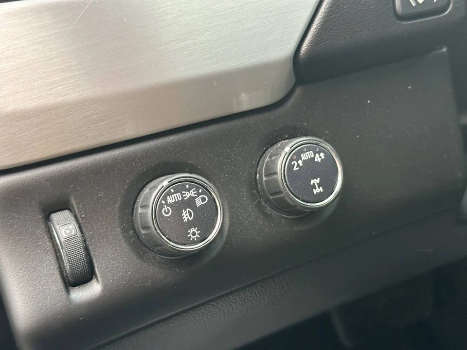 2017 GMC Yukon 4th Gen - Image 15 of 18