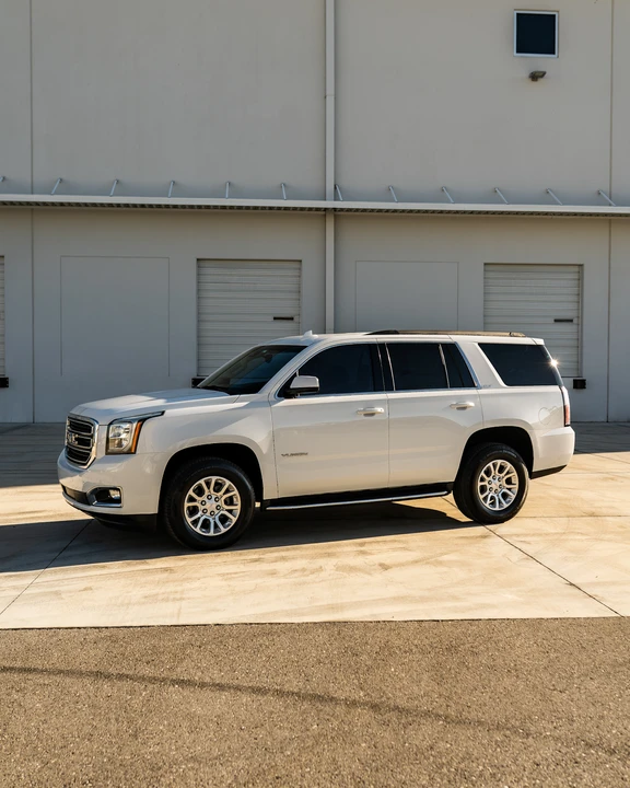 2017 GMC Yukon 4th Gen - Image 2 of 31