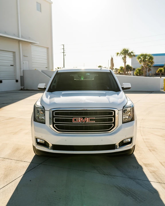 2017 GMC Yukon 4th Gen - Image 9 of 31