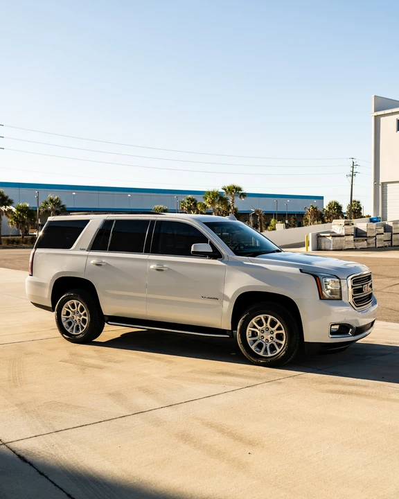 2017 GMC Yukon 4th Gen - Image 15 of 31