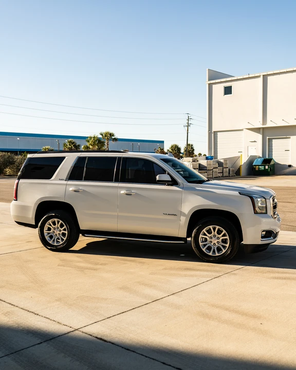 2017 GMC Yukon 4th Gen - Image 16 of 31