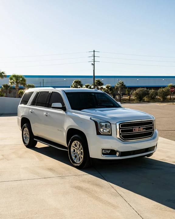 2017 GMC Yukon 4th Gen - Image 11 of 31