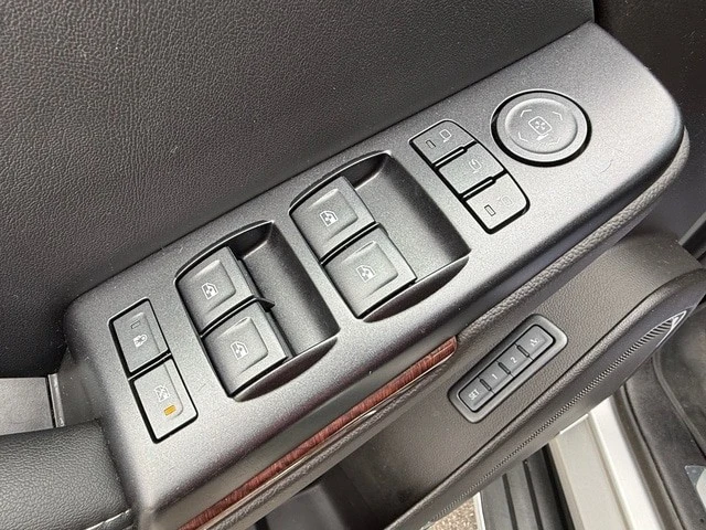 2017 GMC Yukon 4th Gen - Image 12 of 21