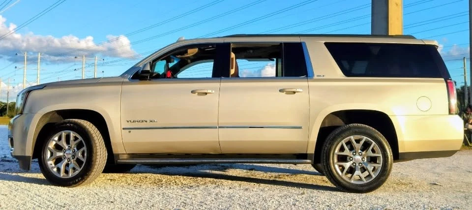 2017 GMC Yukon 4th Gen - Image 9 of 16