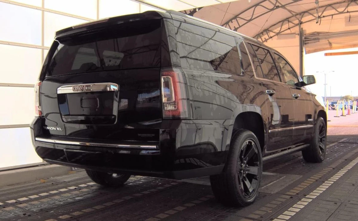 2017 GMC Yukon 4th Gen - Image 4 of 14