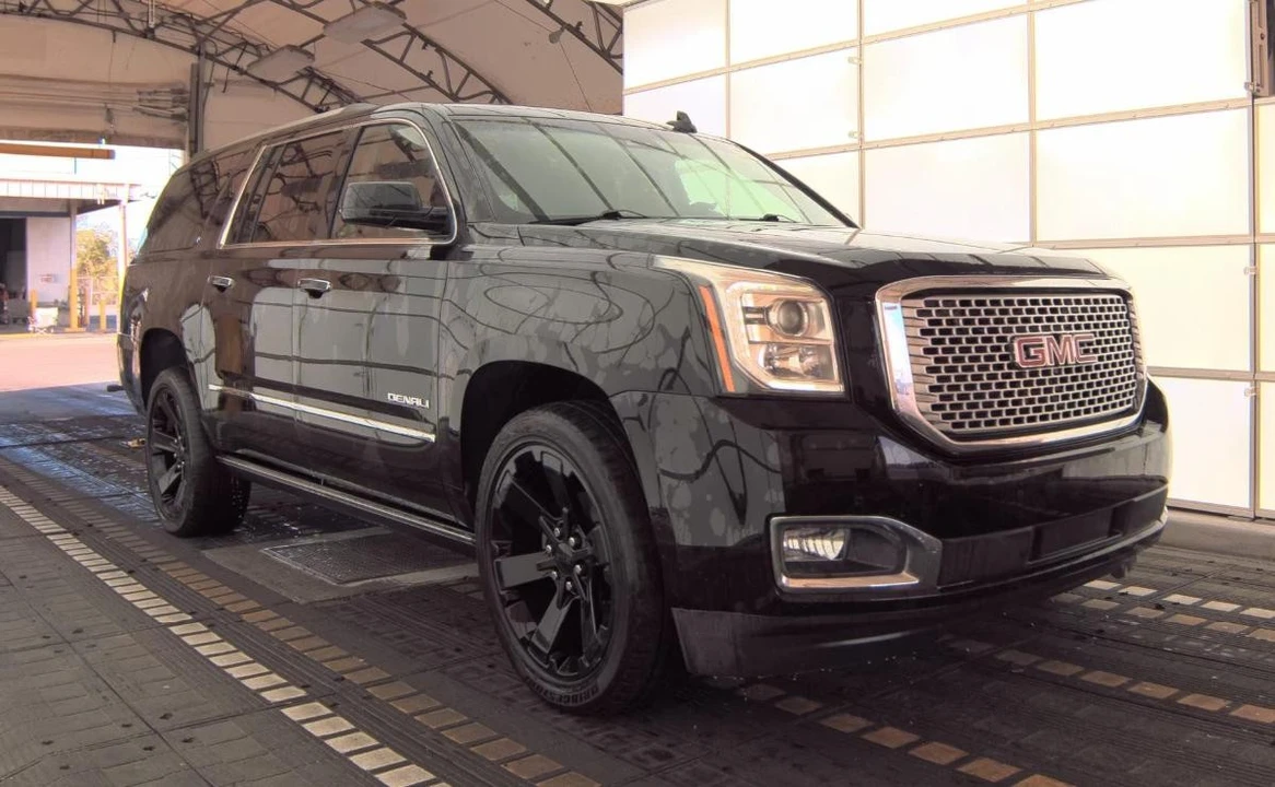 2017 GMC Yukon 4th Gen - Image 3 of 14
