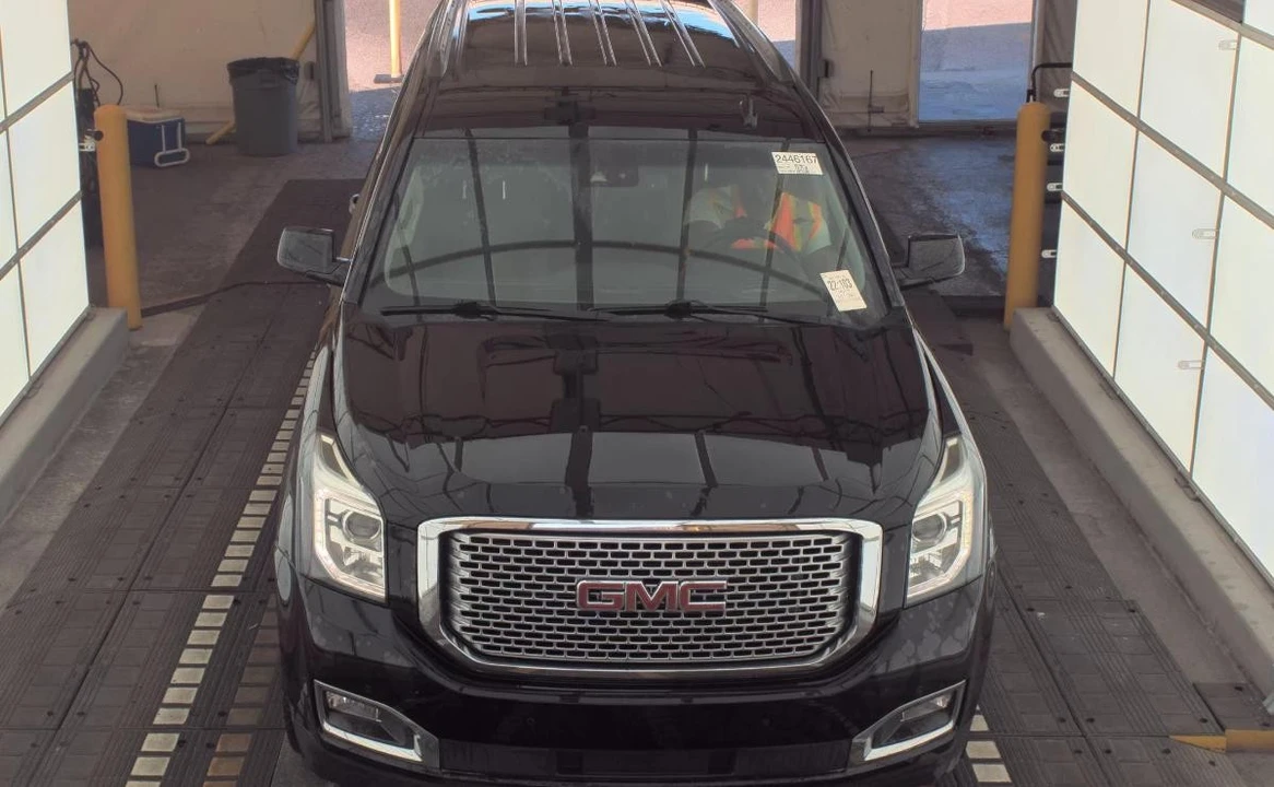 2017 GMC Yukon 4th Gen - Image 2 of 14