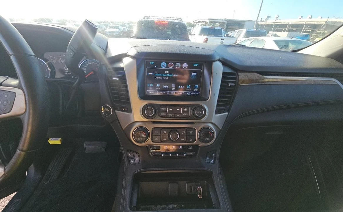 2017 GMC Yukon 4th Gen - Image 10 of 14