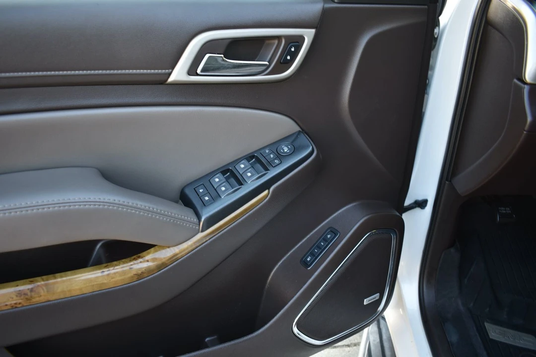 2017 GMC Yukon 4th Gen - Image 18 of 21