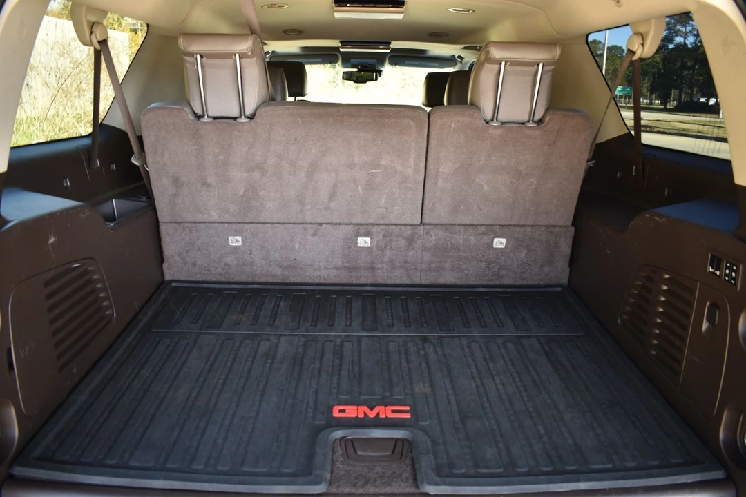 2017 GMC Yukon 4th Gen - Image 19 of 21