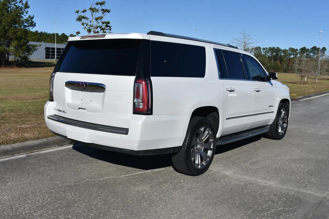 2017 GMC Yukon 4th Gen - Image 4 of 21