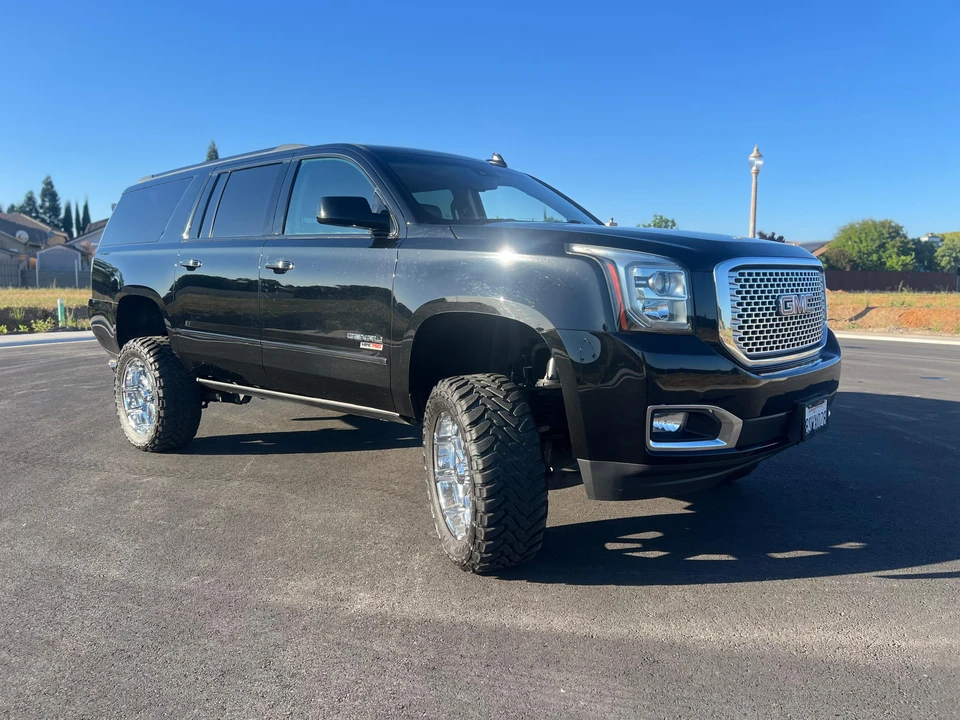 2017 GMC Yukon 4th Gen - Image 20 of 31