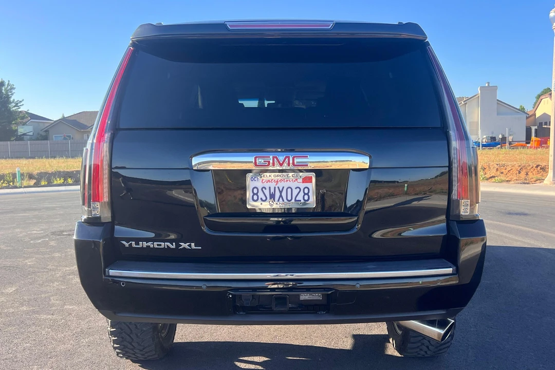 2017 GMC Yukon 4th Gen - Image 5 of 31
