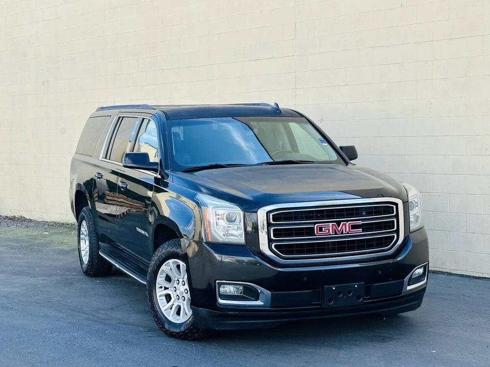2017 GMC Yukon 4th Gen - Image 4 of 21