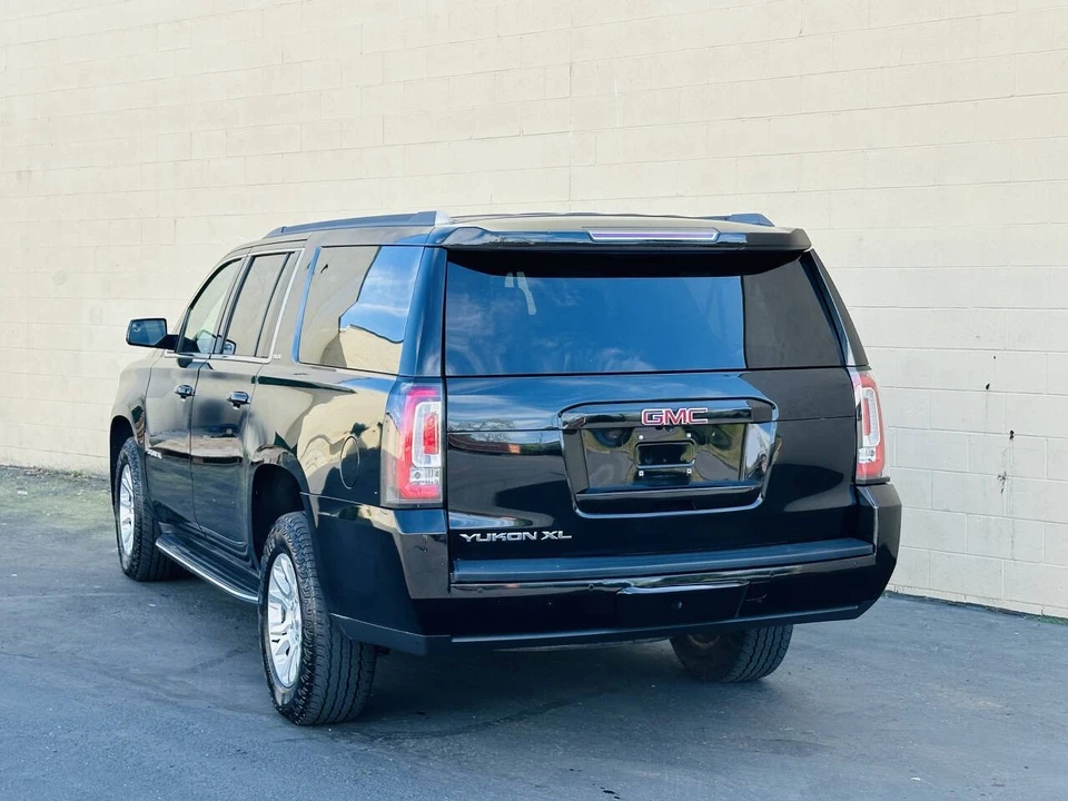 2017 GMC Yukon 4th Gen - Image 9 of 21