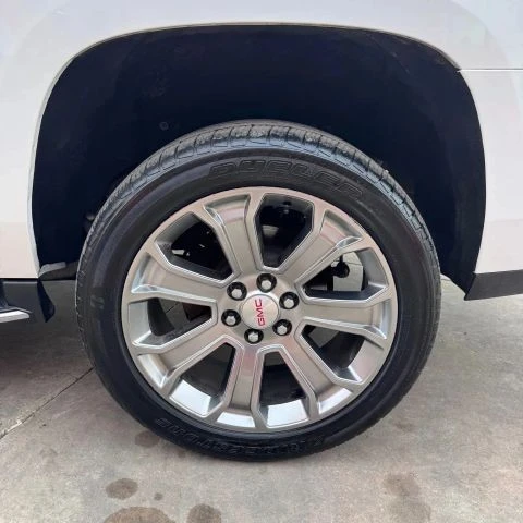 2017 GMC Yukon 4th Gen - Image 7 of 17