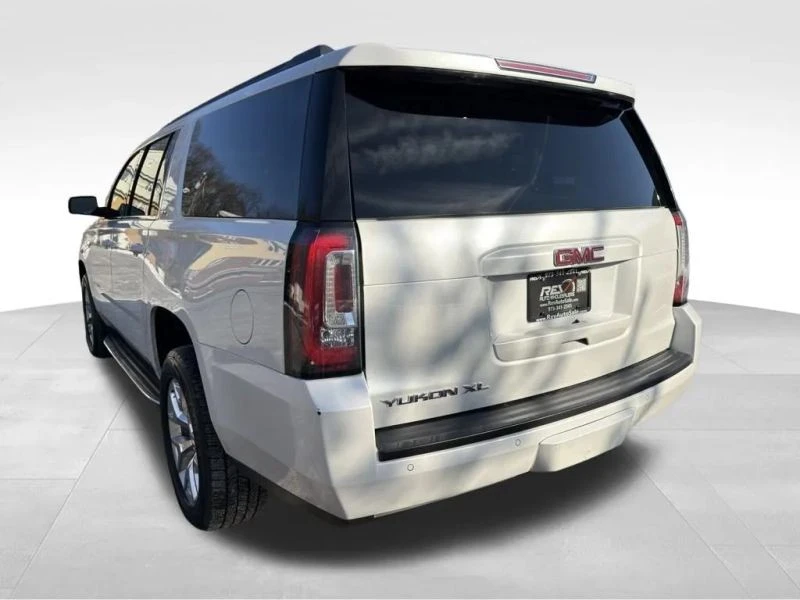 2017 GMC Yukon 4th Gen - Image 4 of 12