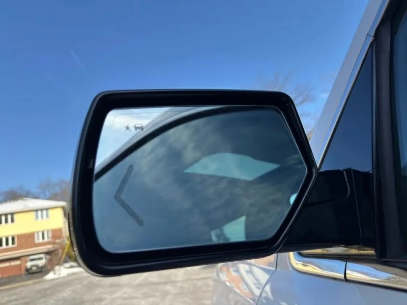 2017 GMC Yukon 4th Gen - Image 10 of 12