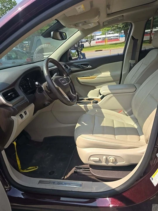 2017 GMC Acadia - Image 3 of 9