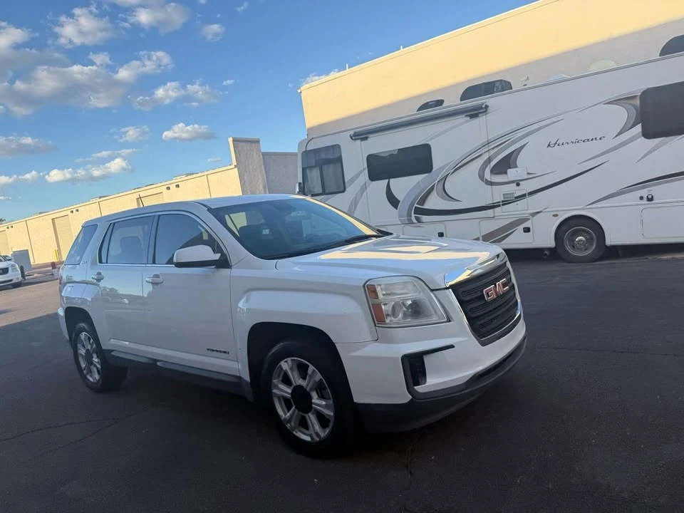 2017 GMC Terrain - Image 2 of 5