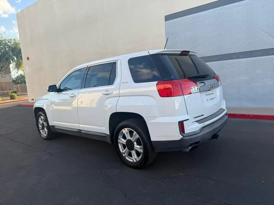 2017 GMC Terrain - Image 4 of 5