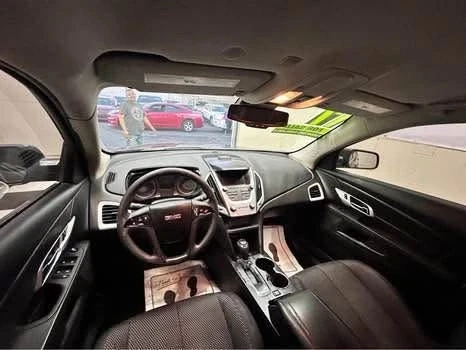 2017 GMC Terrain - Image 8 of 9