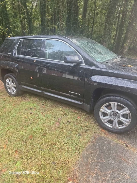 2017 GMC Terrain - Image 2 of 4