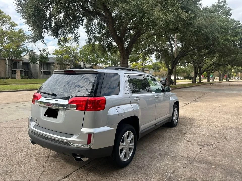 2017 GMC Terrain - Image 5 of 14