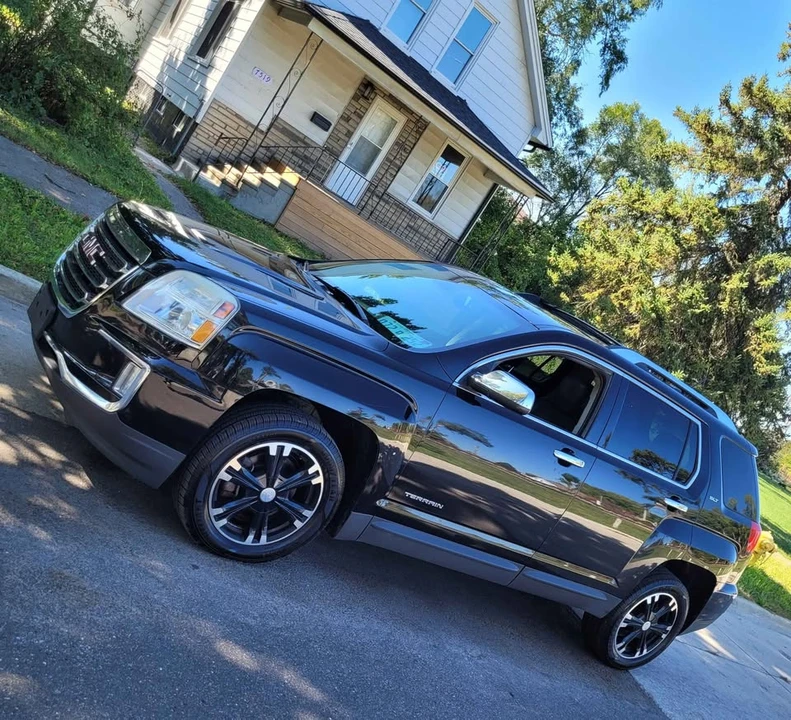 2017 GMC Terrain - Image 8 of 20