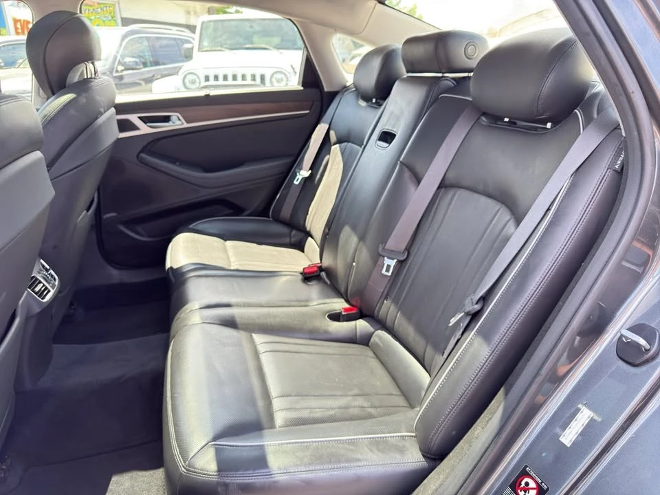 2017 Genesis G80 - Image 15 of 19