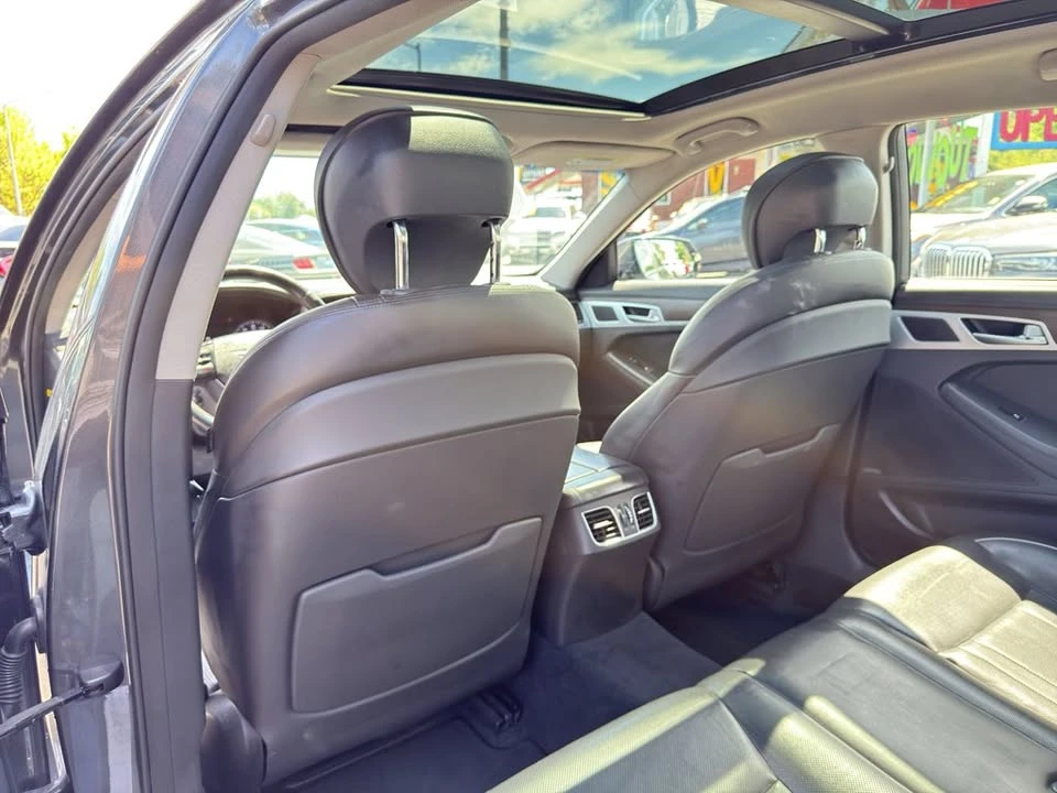 2017 Genesis G80 - Image 14 of 19