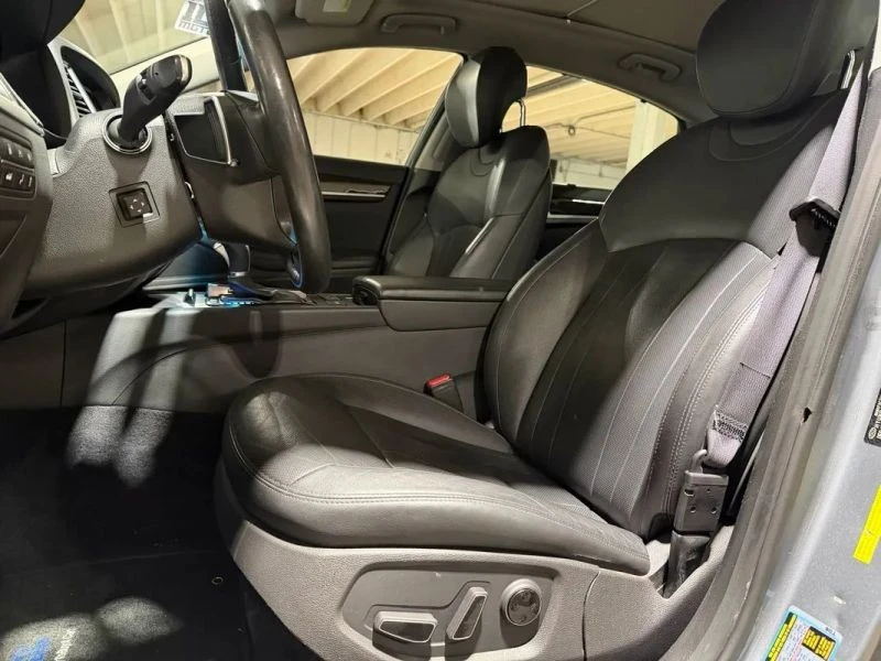 2017 Genesis G80 - Image 8 of 12