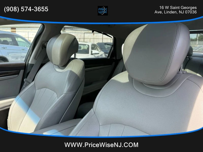 2017 Genesis G80 - Image 10 of 12