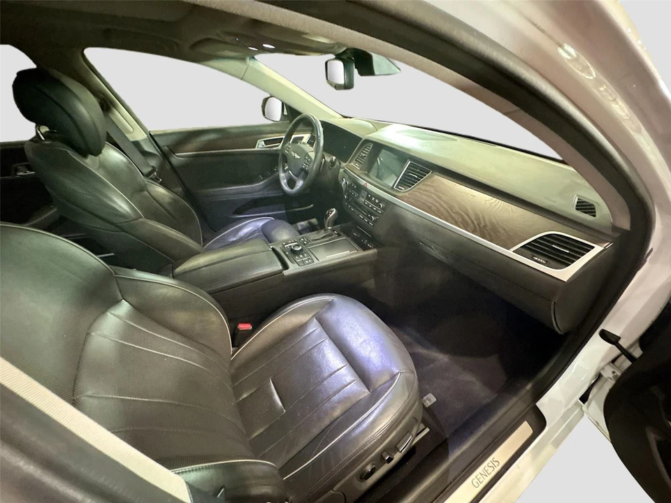 2017 Genesis G80 - Image 15 of 15